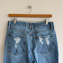 Load image into Gallery viewer, Good American Good Girlfriend Distressed Cropped Straight Jeans Blue 27