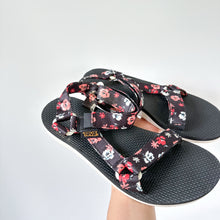 Load image into Gallery viewer, Teva Floral Print Adjustable Strap EVA Footbed Casual Sandals Black 7