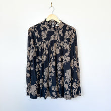 Load image into Gallery viewer, Mystree Smocked Floral Blouse Black Tan M NWT