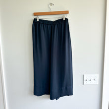 Load image into Gallery viewer, VINCE Wide Leg Satin Pull On Cropped Pants Blue M