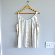 Load image into Gallery viewer, Eileen Fisher Silk Blend V-Neck Tank Top Cream XL