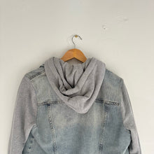 Load image into Gallery viewer, Blank NYC Hooded Fury Button Front Light Denim Jacket Blue/Gray M
