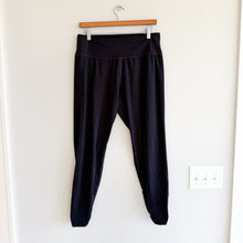 Load image into Gallery viewer, Athleta Barre Cinch Pant Black S