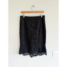 Load image into Gallery viewer, Express Floral Lace High Waist Peplum Scalloped Hem Mermaid Skirt Black 8 NWT