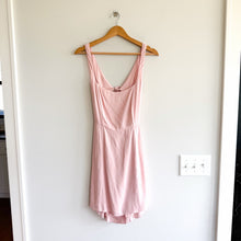 Load image into Gallery viewer, Aritizia Wilfred Scoop Neck Sleeveless Cut Out Open Tie Back Mini Dress Pink 10