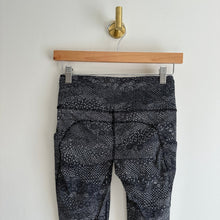 Load image into Gallery viewer, Lululemon Fast & Free 7/8 Tight II *Nulux 25" Meisai White Black 4