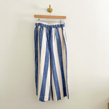 Load image into Gallery viewer, Madewell Huston Pull-On Wide-Leg Striped Cropped Pants Blue/White XS