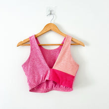 Load image into Gallery viewer, Outdoor Voices Venus Crew Neck Colorblock Crop Top Pink S