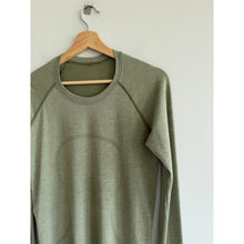 Load image into Gallery viewer, Lululemon Swiftly Tech Long Sleeve 2.0 Running Activewear Top Green 8