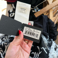 Load image into Gallery viewer, Lotus Threads Short Sleeve Floral Embroidered Gown Black/White 16 NWT