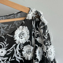 Load image into Gallery viewer, Lotus Threads Short Sleeve Floral Embroidered Gown Black/White 16 NWT