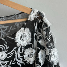 Load image into Gallery viewer, Lotus Threads Short Sleeve Floral Embroidered Gown Black/White 16 NWT