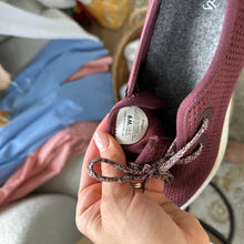 Load image into Gallery viewer, Allbirds Tree Skippers Lace Up Low Top Comfort Sneakers Red 9