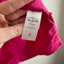 Load image into Gallery viewer, Rails Mackinley Linen Short Sleeve Button Up Shirt Raspberry Pink S