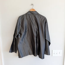 Load image into Gallery viewer, Dosa Silk Long Sleeve Collared Chest Pockets Button Up Shirt Gray