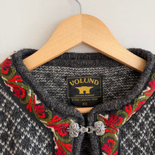 Load image into Gallery viewer, Vintage Volund Wool Nordic Fair Isle Embroidered Crew Neck Pullover Sweater XS