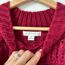 Load image into Gallery viewer, HYFVE Chunky-Knit Crew Neck Long Sleeve Cropped Pullover Sweater Red S