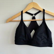 Load image into Gallery viewer, Lululemon Free Spirit Sports Bra Black 4