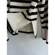 Load image into Gallery viewer, Vici Dont Mind Me Striped Knit Crew Neck Pullover Sweater Black White M