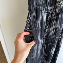Load image into Gallery viewer, Elie Tahari York Silk Tie Neck Blouson Maxi Dress Black M