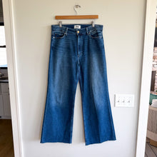 Load image into Gallery viewer, Paige Anessa 31" Denim High Rise Wide Leg Jeans Blue 30
