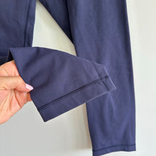 Load image into Gallery viewer, Lululemon Pull On Mid Rise Cropped Leggings Blue 6