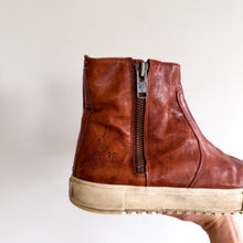 Load image into Gallery viewer, Frye Gia Zip Up Sherpa Lined Round Toe Bootie Cognac Brown 10