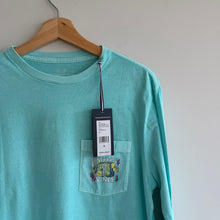 Load image into Gallery viewer, Vineyard Vines Garment Dyed Tropical Fish Graphic T-Shirt Andros Blue S NWT