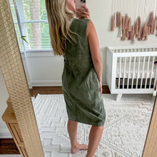 Load image into Gallery viewer, ST. JOHN Collection Suede Front Zip Sheath Knee Length Dress Dark Mint 12