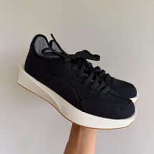 Load image into Gallery viewer, Allbirds Risers Low Top Lace Up Sweetfoam Midsole Sneakers Black 9 NEW