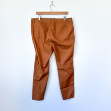 Load image into Gallery viewer, Lafayette 148 Mercer Primo Stretch-Denim Mid-Rise Skinny Jeans In Spice