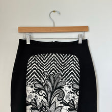 Load image into Gallery viewer, Anthropologie Eva Franco Floral Embroidered Back Slit Pencil Skirt Black 2