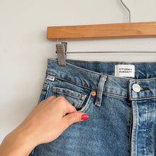 Load image into Gallery viewer, Citizens Of Humanity Jolene High Rise Button-Fly Cropped Straight Jeans Blue 26