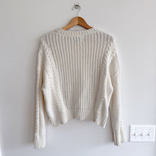 Load image into Gallery viewer, Pistola Eva Cable-Knit Cropped Crew Neck Pullover Sweater White M