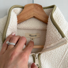 Load image into Gallery viewer, Madewell (Re)sourced Fleece Quilted Pocket Popover Jacket Cream S