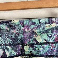 Load image into Gallery viewer, Lululemon Run Top Speed Crop in Iridescent Multi 4 $88