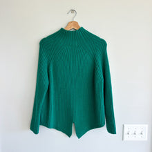 Load image into Gallery viewer, Lush Turtleneck Mock Neck Long Sleeve Ribbed Sweater Green S