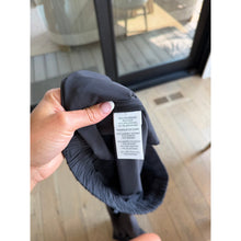 Load image into Gallery viewer, Vuori Villa High Rise Pleated Front Wide Leg Trouser Pants Black L VW4086