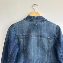 Load image into Gallery viewer, Old Navy Dark Wash Denim Button Front Trucker Jacket Blue M