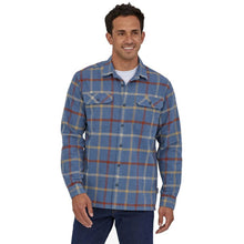 Load image into Gallery viewer, Patagonia Fjord Flannel Plaid Organic Cotton Button Up Shirt Blue S