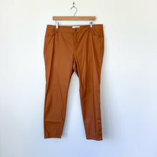 Load image into Gallery viewer, Lafayette 148 Mercer Primo Stretch-Denim Mid-Rise Skinny Jeans In Spice