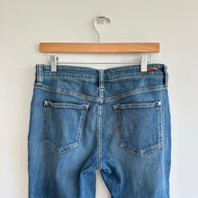 Load image into Gallery viewer, Anthropologie Pilcro and the Letterpress EM Straight Jeans 27