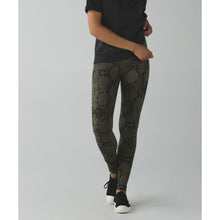 Load image into Gallery viewer, Lululemon Wunder Under Pant *Full-On Luon Leggings Green Gator 4