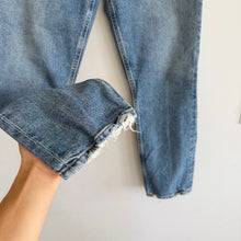 Load image into Gallery viewer, Citizens Of Humanity Jolene High Rise Button-Fly Cropped Straight Jeans Blue 26