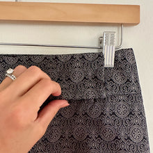 Load image into Gallery viewer, Ann Taylor Margo Silk Printed Trousers Black Silver 0