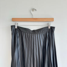Load image into Gallery viewer, Zara Pleated Midi Skirt Black L NWT