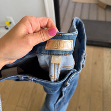 Load image into Gallery viewer, Kut From The Kloth Meg Raw Hem High Rise Ankle Wide Leg Jeans Blue 10