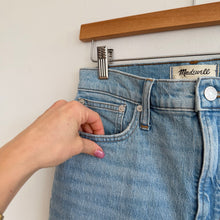 Load image into Gallery viewer, Madewell The Perfect Vintage Straight Denim High Rise Jeans Blue 26