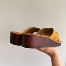 Load image into Gallery viewer, Lucky Brand LK-Heliara Sandals in Golden Yellow Vintage Oily Suede 9M NIB