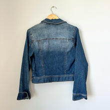 Load image into Gallery viewer, Celebrity Pink Distressed Denim Button Front Jean Jacket XS Blue